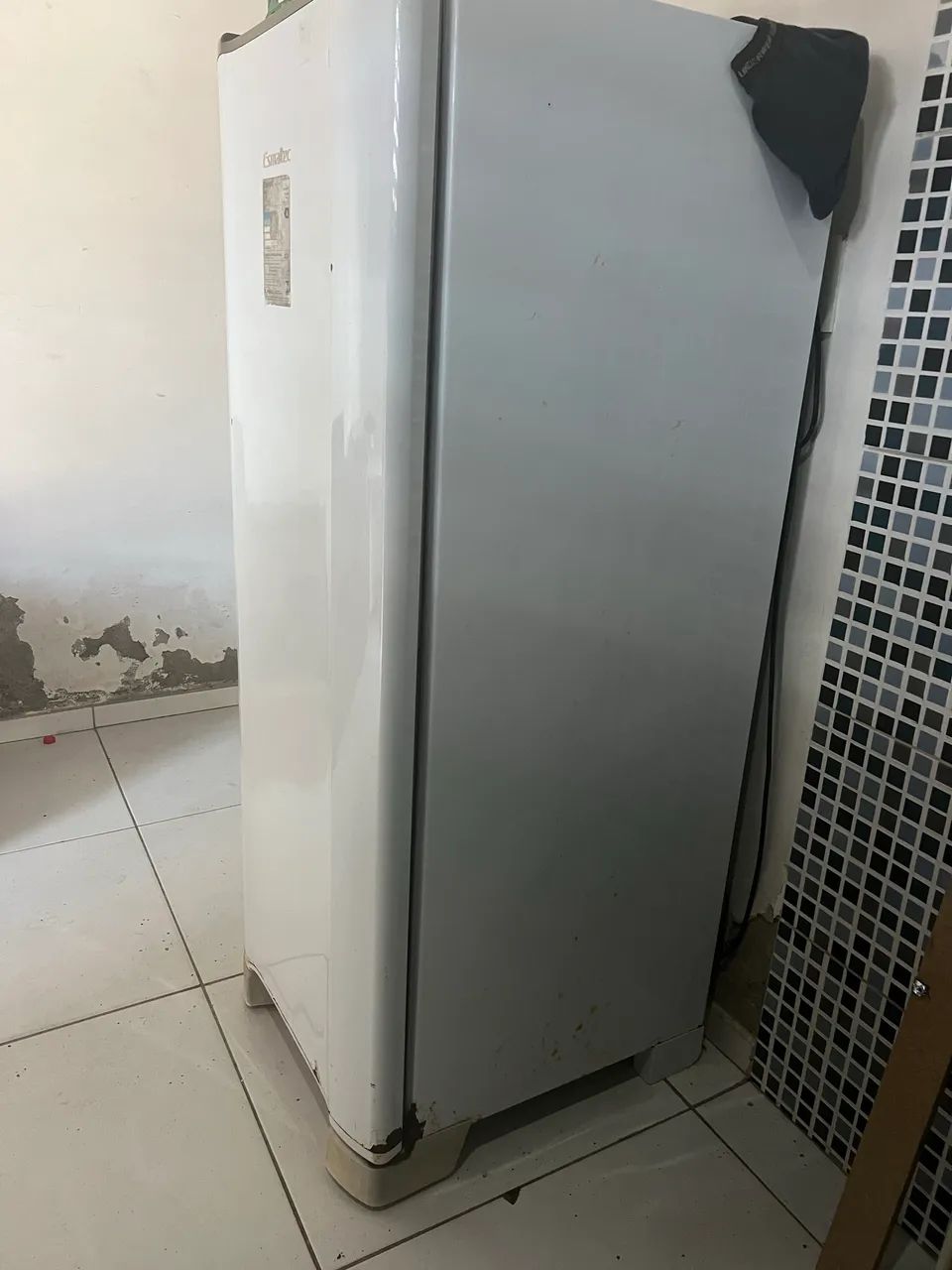Vendo geladeira em boas codificações  - Foto 3