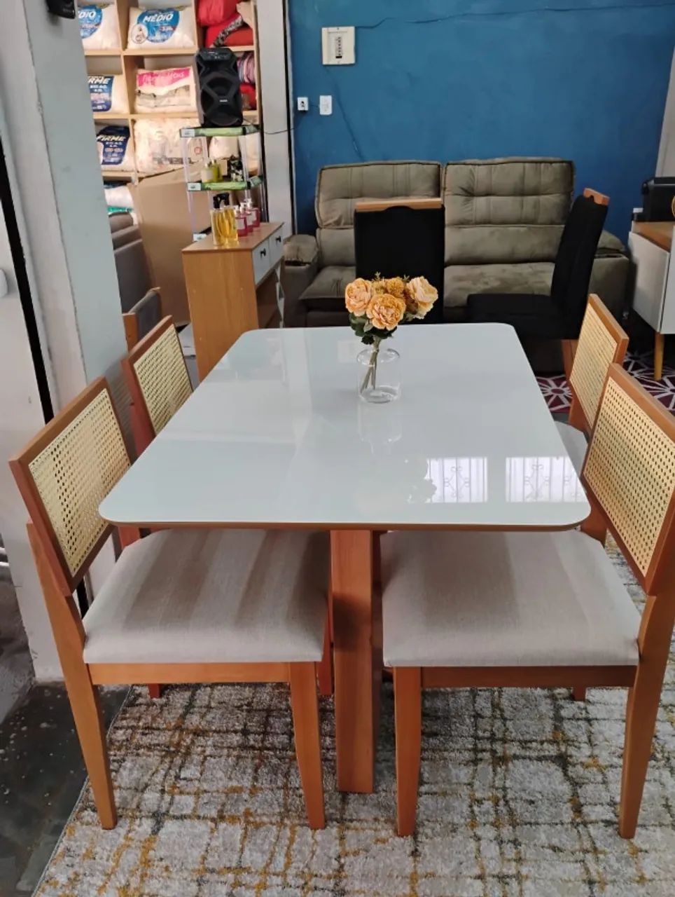 Mesa de jantar com 4 cadeiras ratan - Foto 2