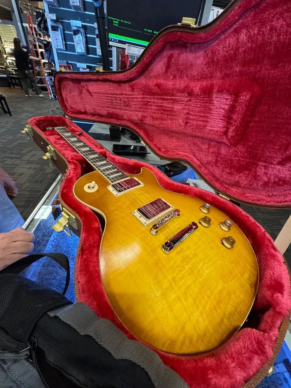 Guitarra Gibson Les Laul Kirk Hammett NOVA