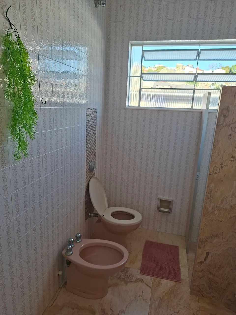 Alugo Quarto/ Suíte Mobiliados - Foto 3