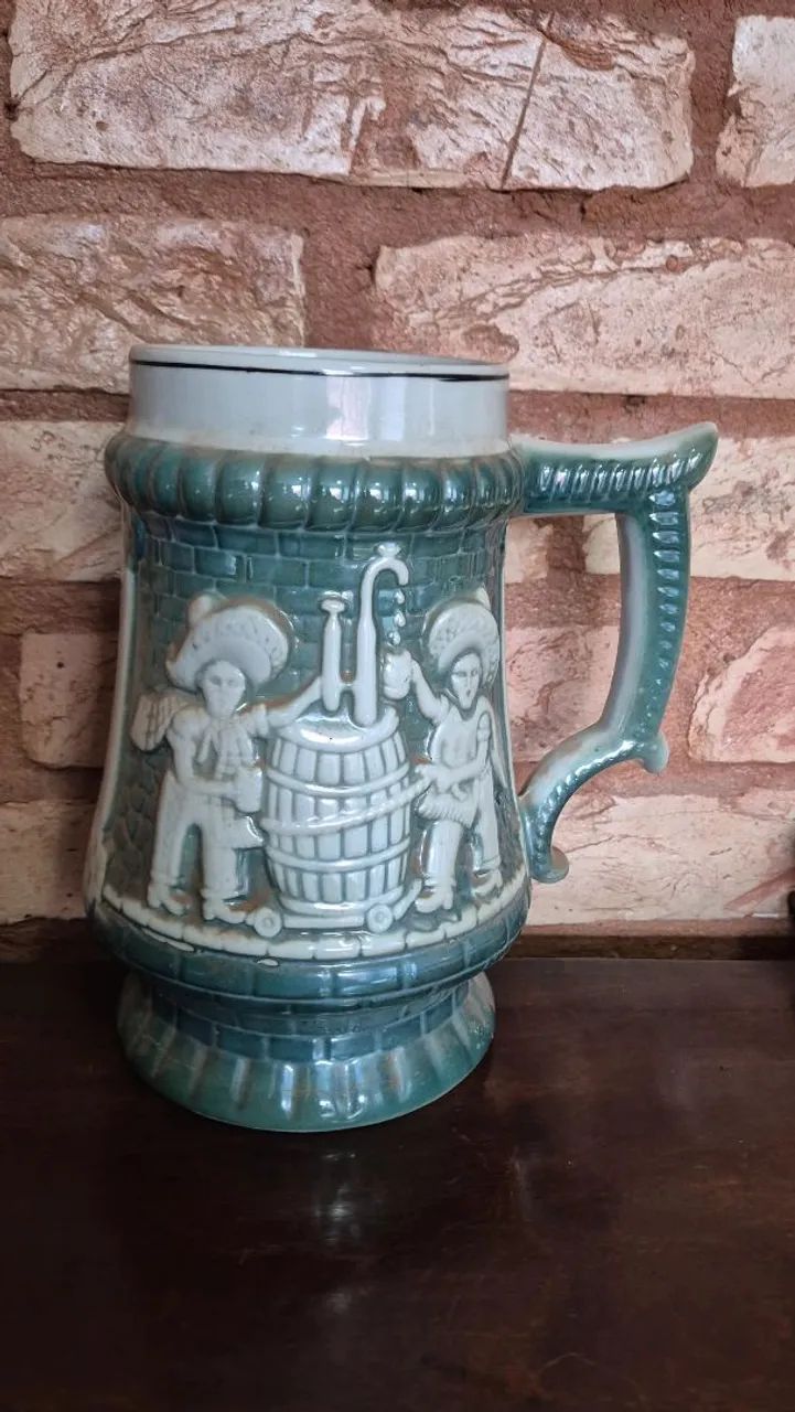 Caneca grande antiga 25cm 