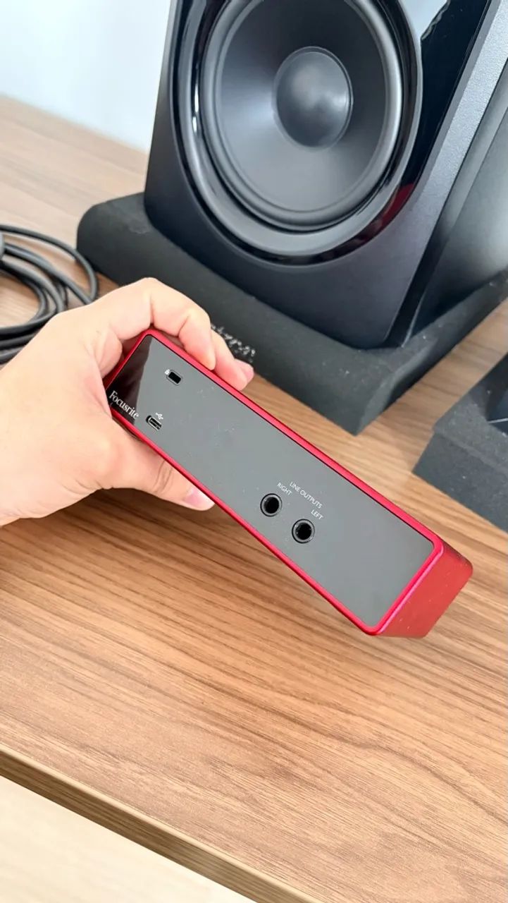 Interface de Áudio Focusrite 2i2 3ª Geração - Foto 3