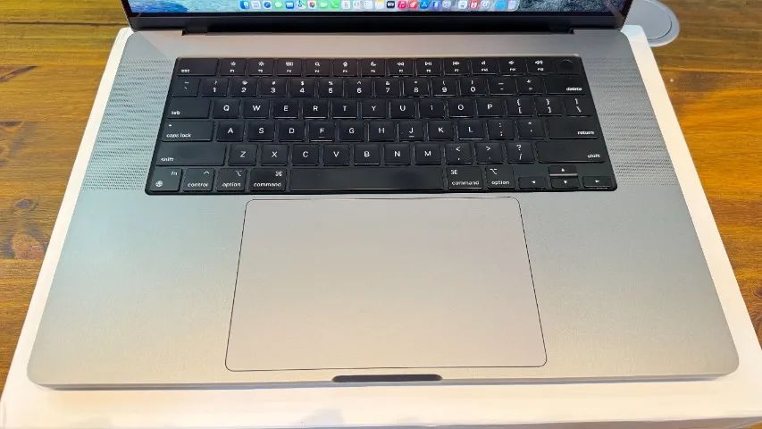 MacBook PRO A2485 16.2 Polegadas M1 MAX Mem 32gb SSD 1 Téra Gpu 32-core Impecável - Foto 3