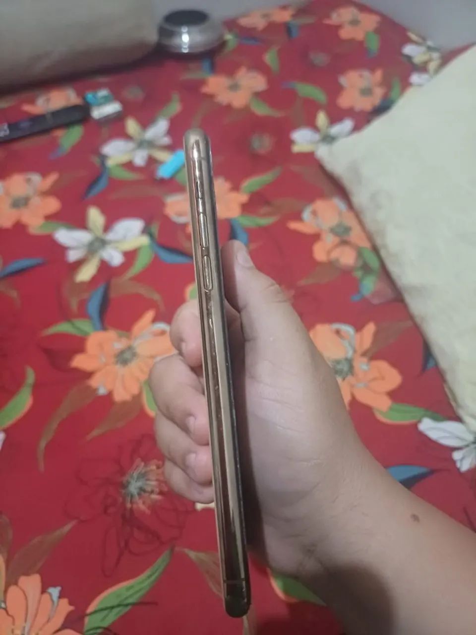 Vendo iPhone 11 pro Max Gold 64 g  - Foto 5