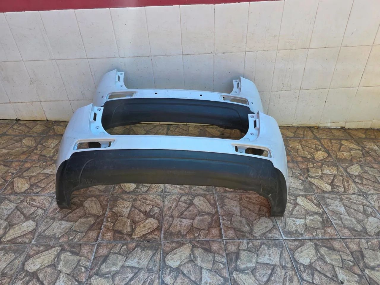 Parachoque traseiro Outlander 2014/2015 - Peças para carros, vans