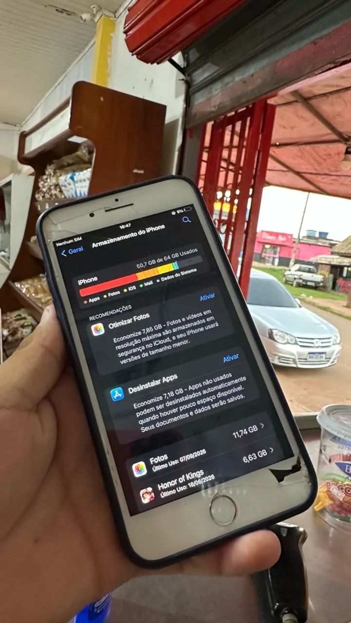 iPhone 8 Plus dourado 64g  - Foto 2