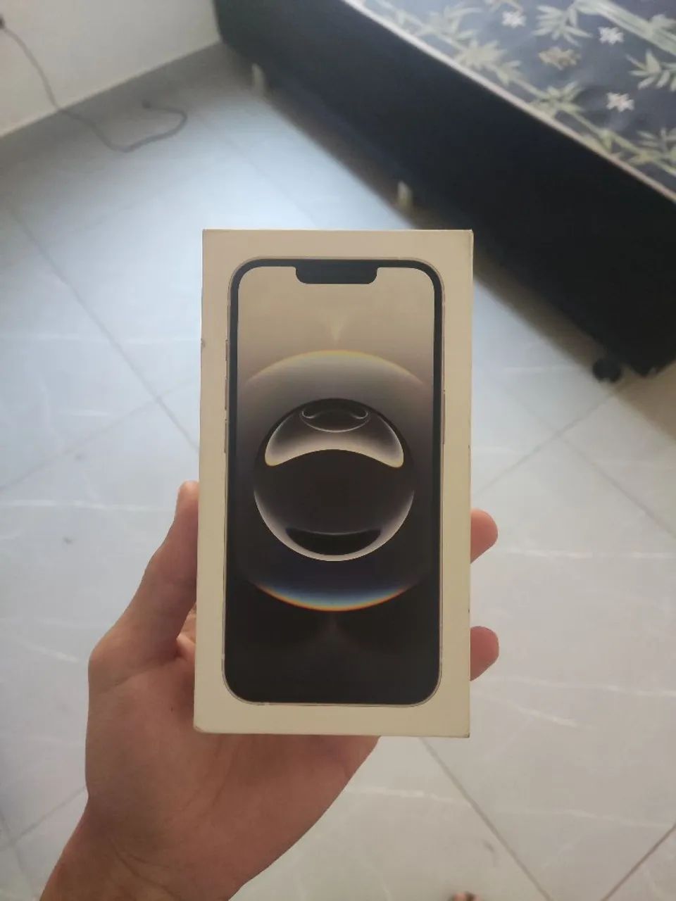 Caixa de iPhone 16e