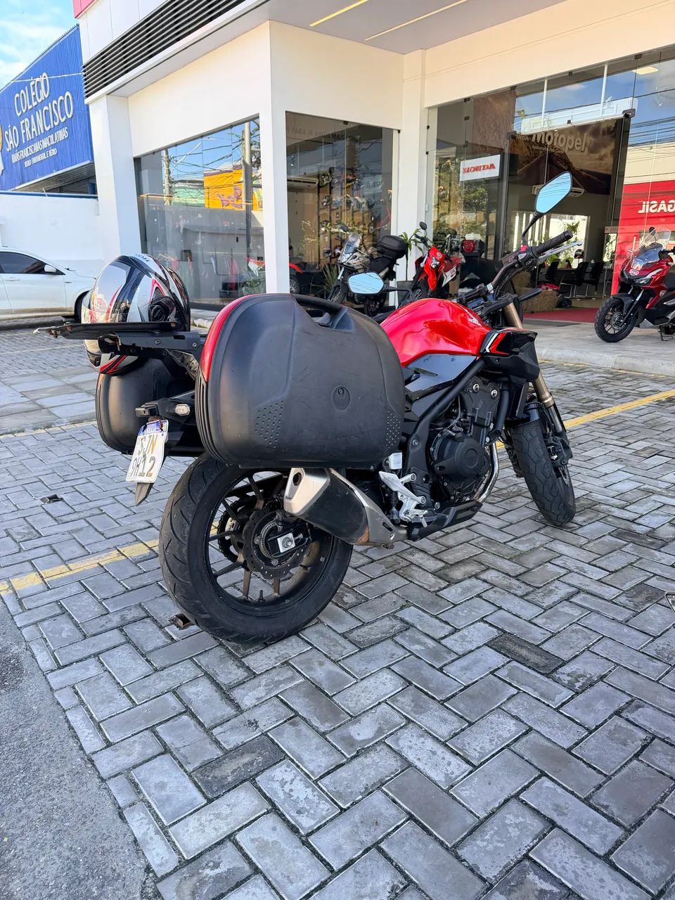 CB 500 F com acessórios e 1 capacetes  - Foto 5