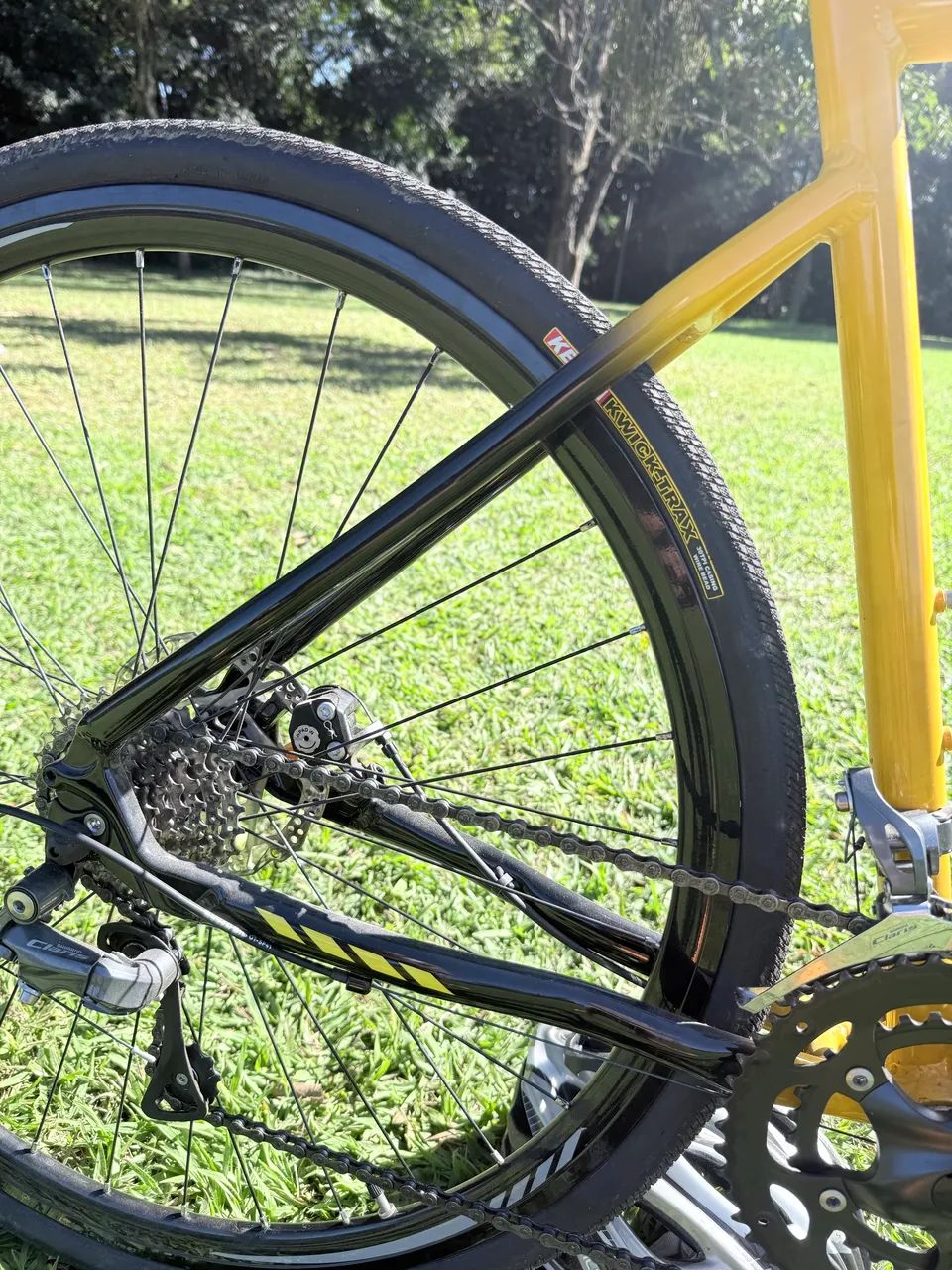 BICICLETA OGGI VELLOCE DISC CLARIS 16V. ARO 700 TAMANHO 56 L