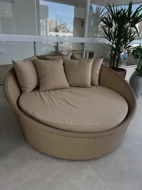 Cama chaise  em fibras sintética 