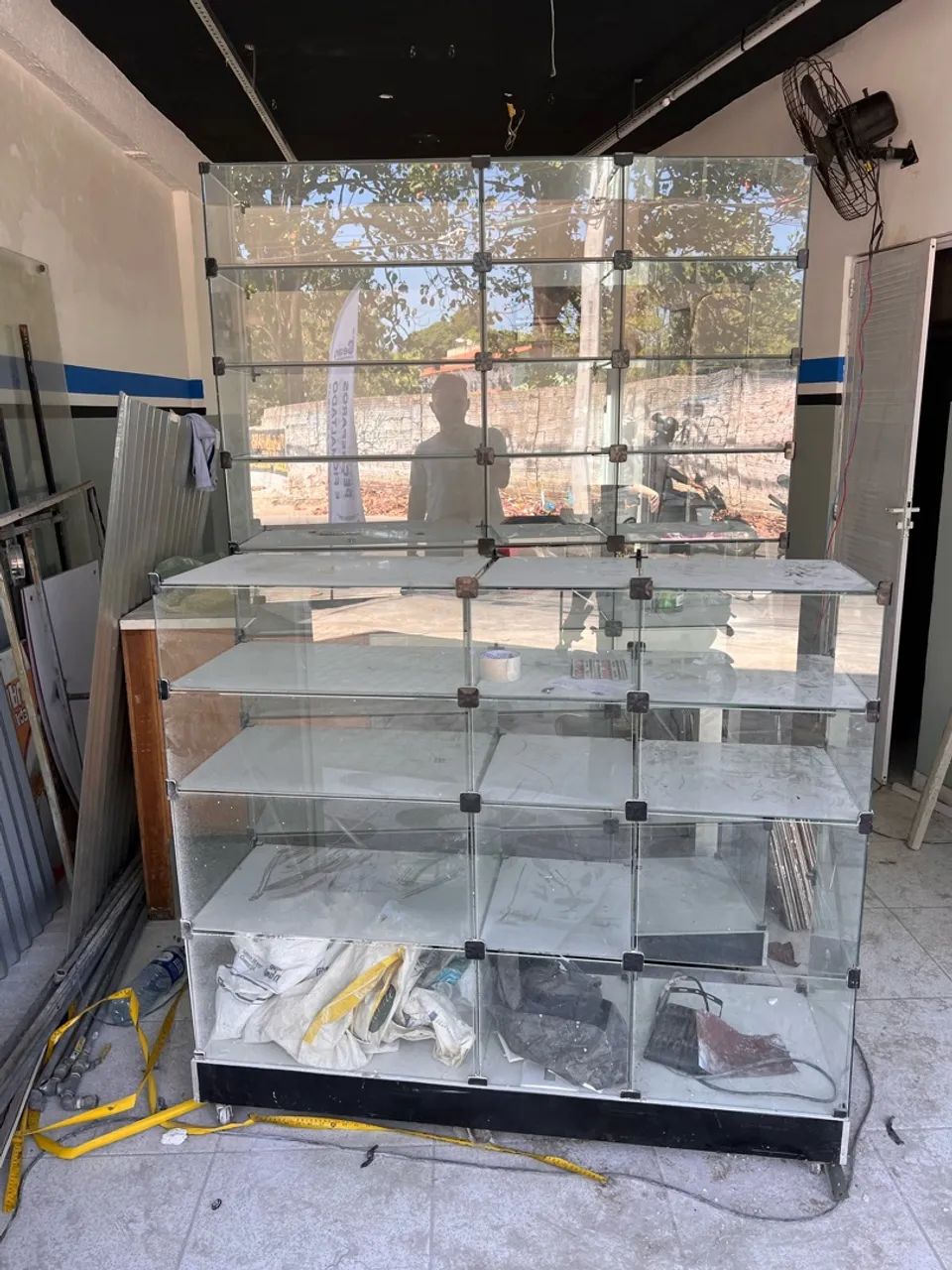 Prateleira de vidro, balcão e vitrine  - Foto 5
