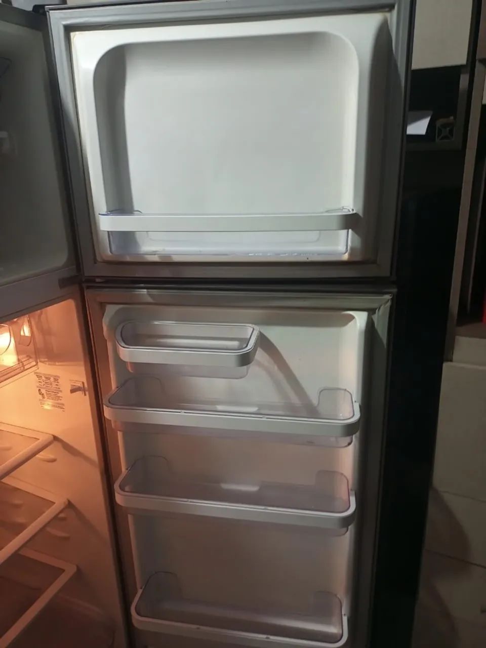 Geladeira com defeito  - Foto 4