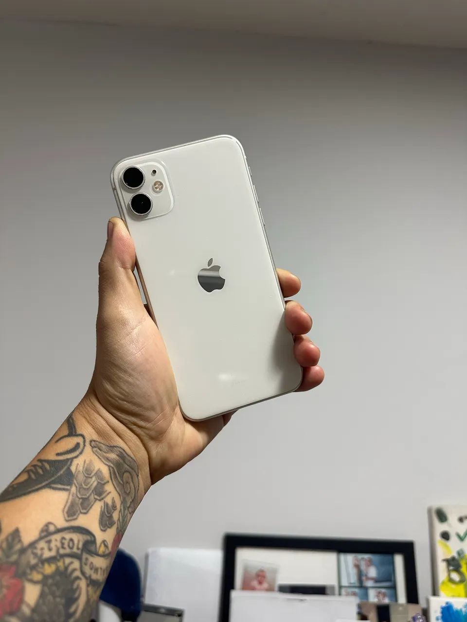 iPhone 11 branco muito conservado / ótimo celular  - Foto 2