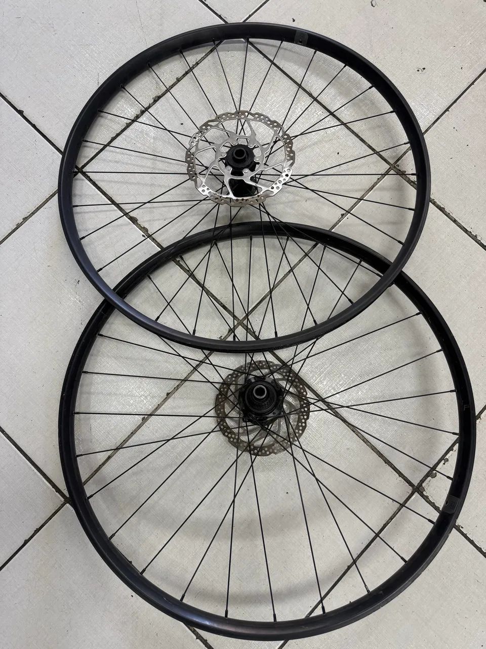 Par Rodas Shimano Micro boost  - Foto 2