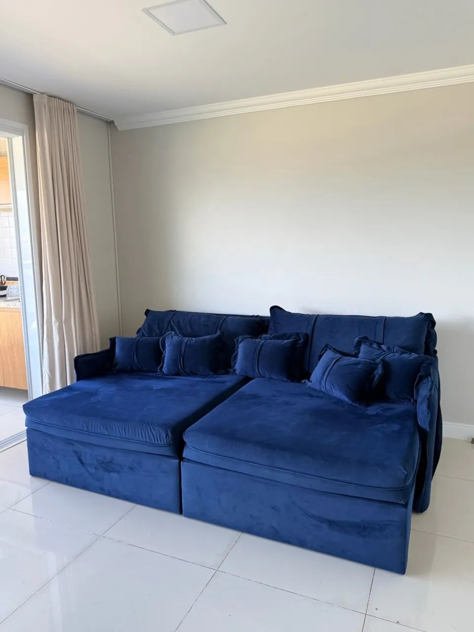 Sofá retrátil 4 lugares Confortável e Moderno. - Foto 5