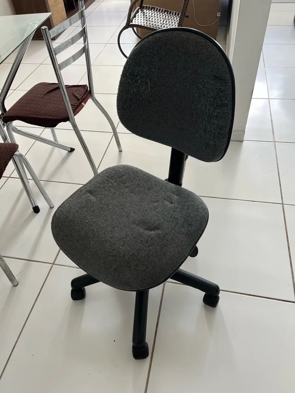 Cadeira de estudos  - Foto 2