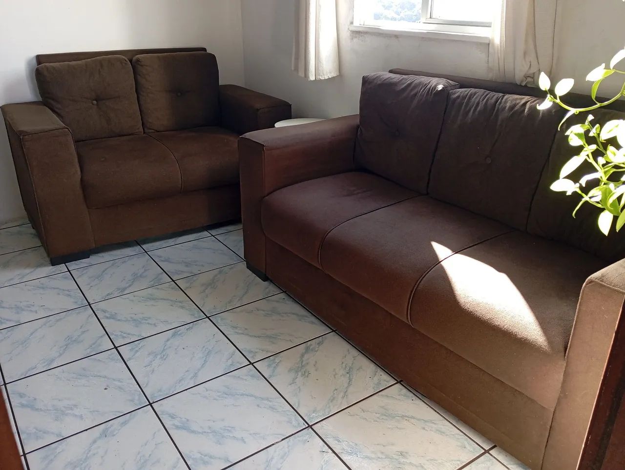 OPORTUNIDADE - CONJUNTO DE SOFA POR APENAS $650,00 - Foto 2