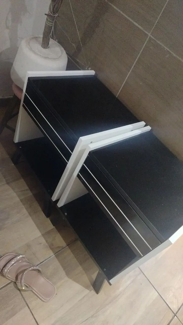 Mesa de cabeceira de cama/100 cada