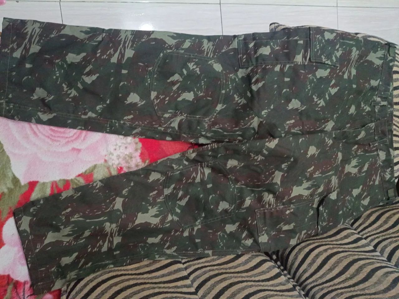 Vendo Calça do Exército tamanho G