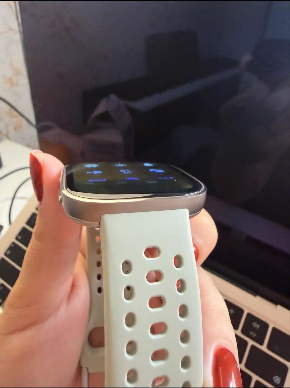 Smartwatch Amazfit Bip 6 - Foto 3