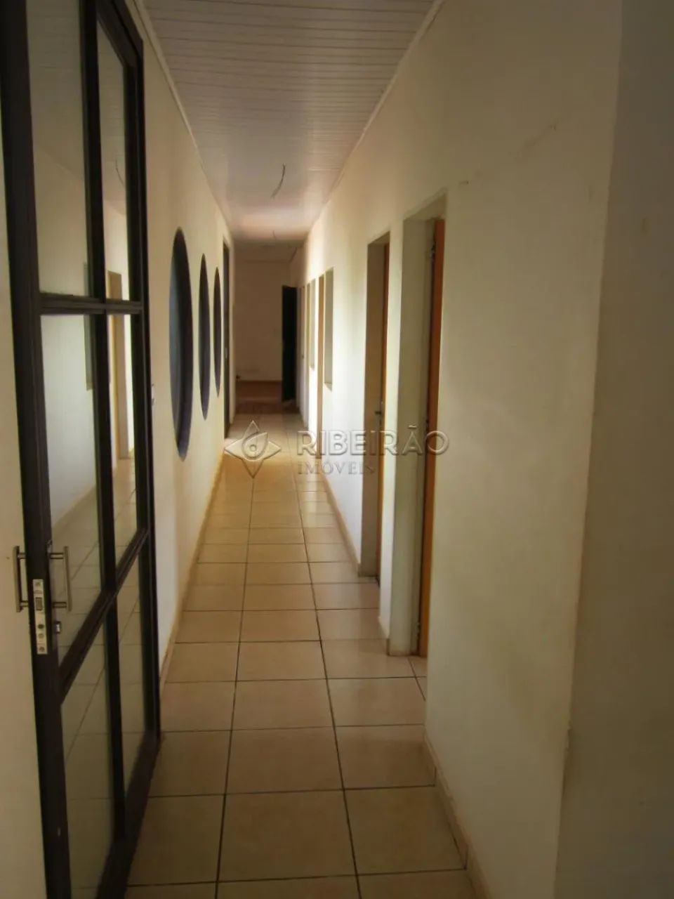 Imóvel Comercial com grande pátio e Vistosa Construção para locação - Foto 4