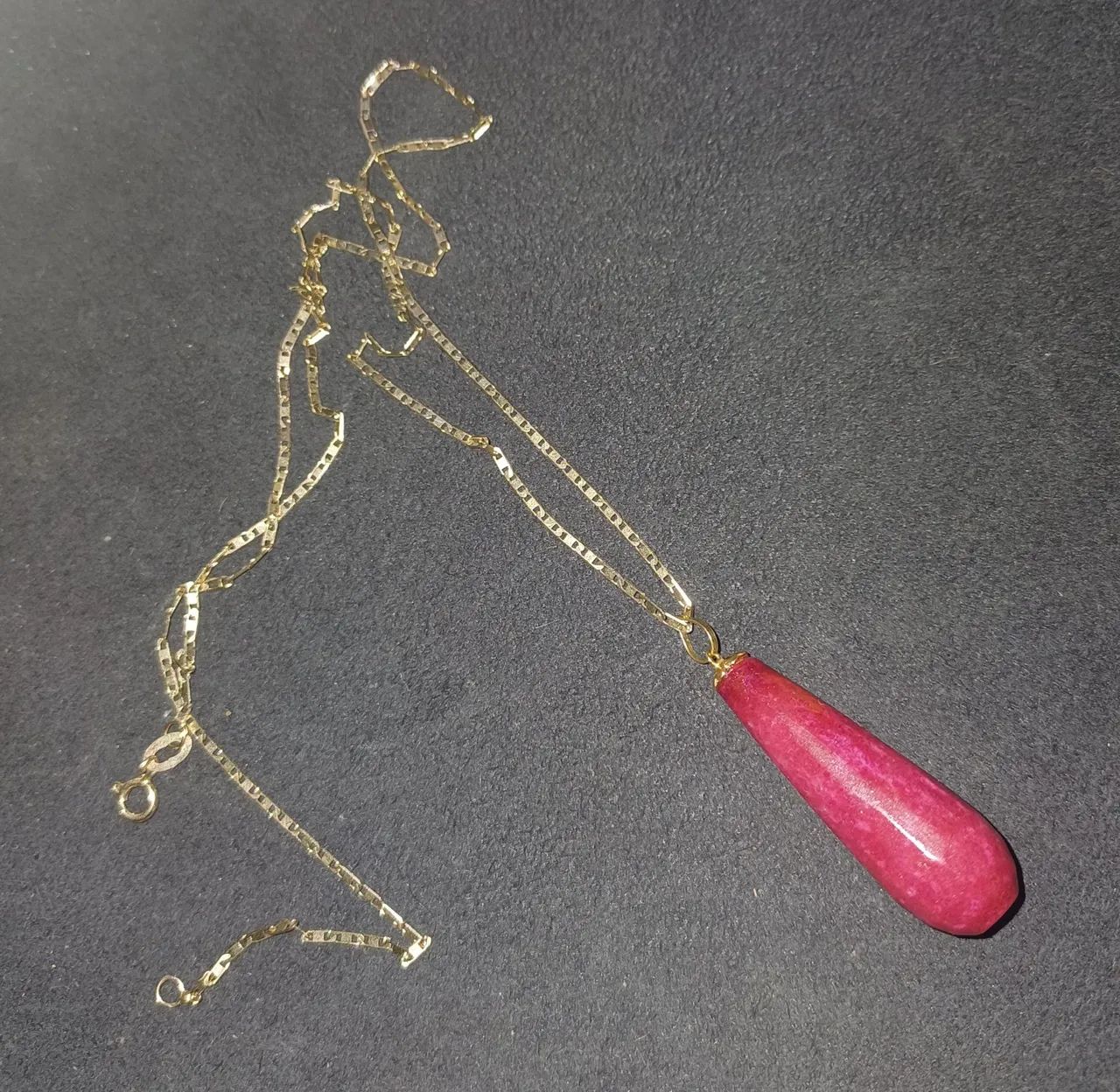 Corrente de ouro com pingente de ouro e rubi - Foto 2