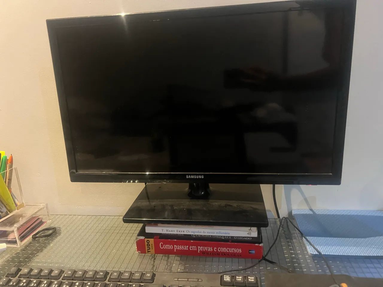 Monitor  24 + teclado multilaser + mouse 
