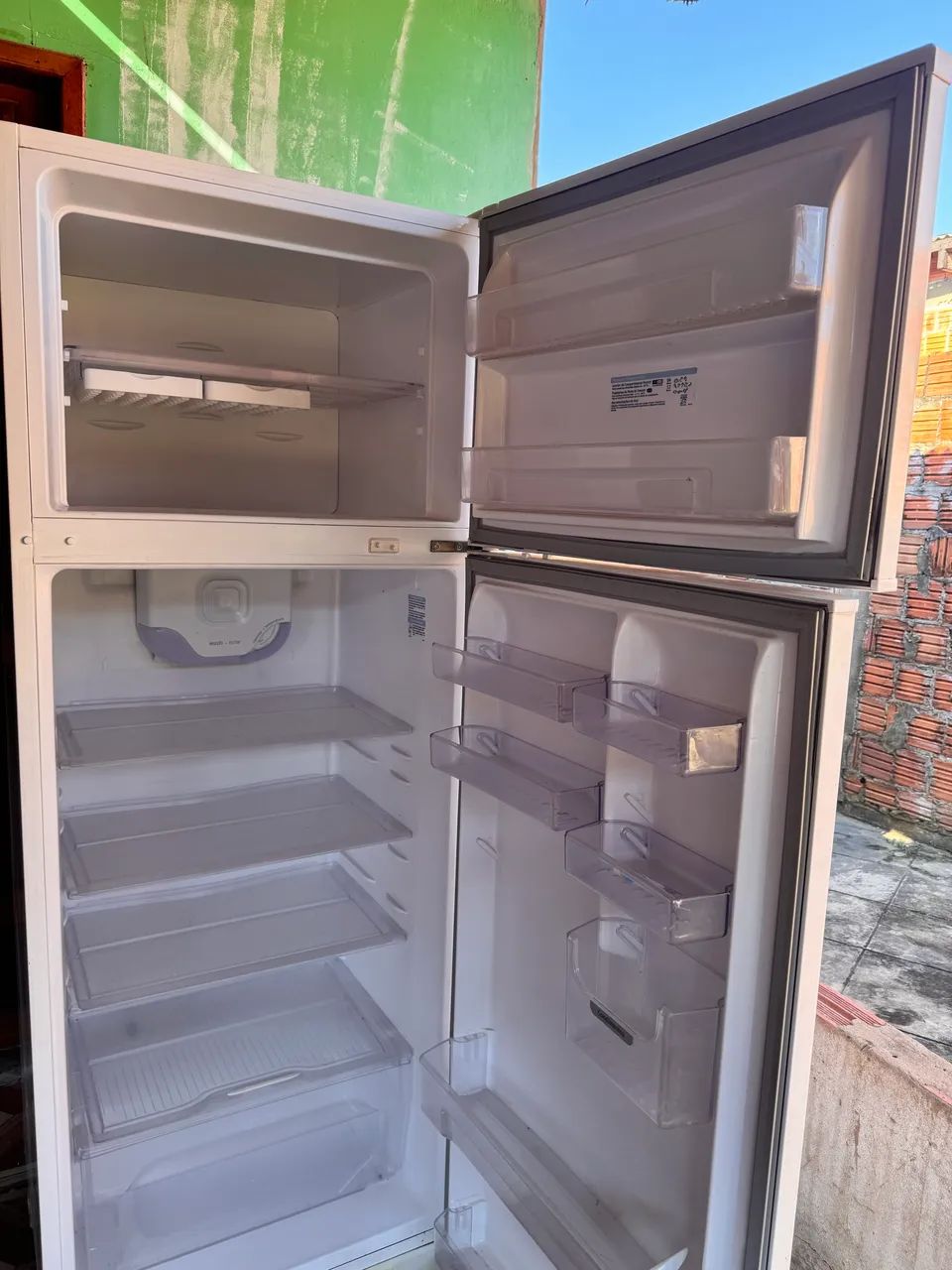 Vendo uma geladeira Electrolux  - Foto 4