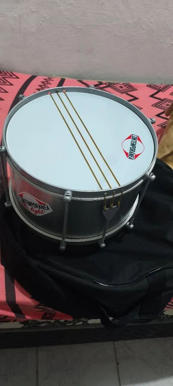 Malacacheta 12 polegadas  com estante capa e chave 