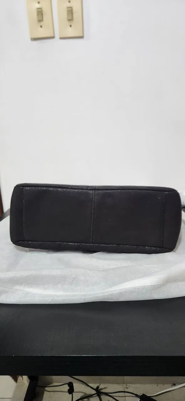 Bolsa arezzo preta camurça  - Foto 4