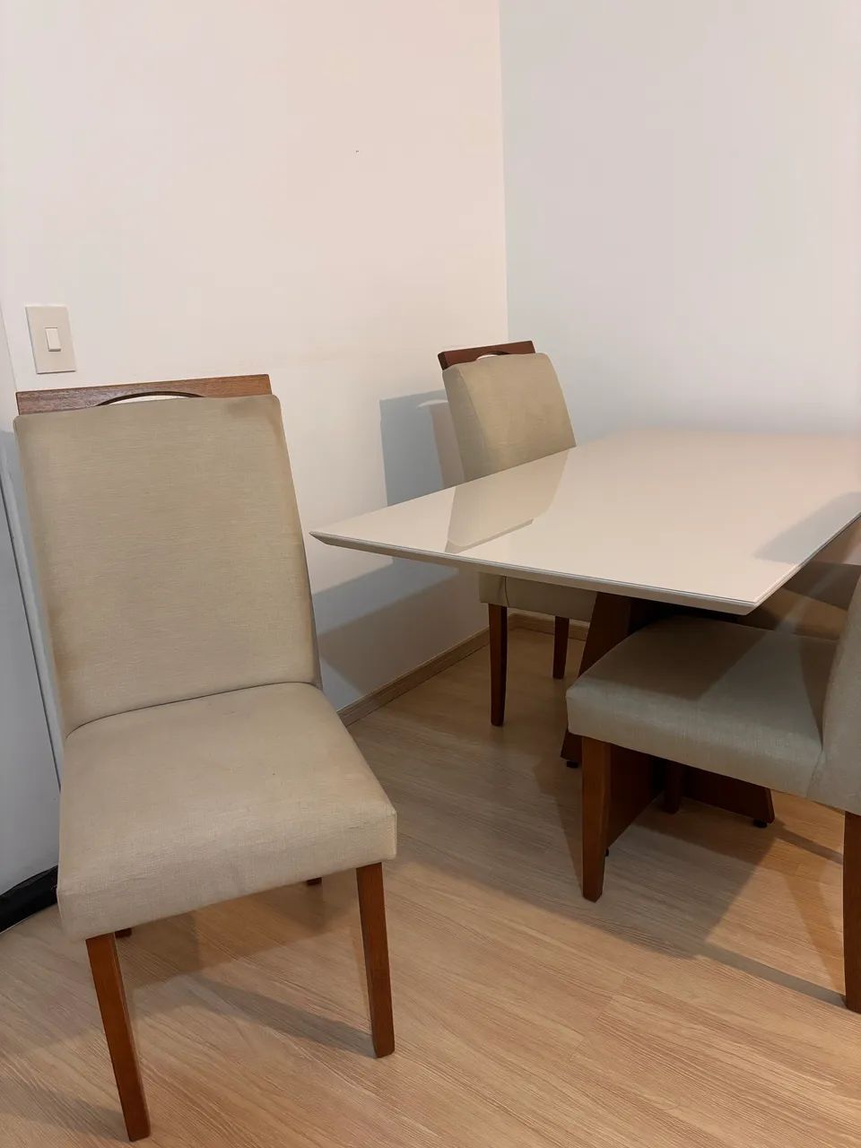 Mesa de Jantar + 4 Cadeiras - Conjunto - Foto 2