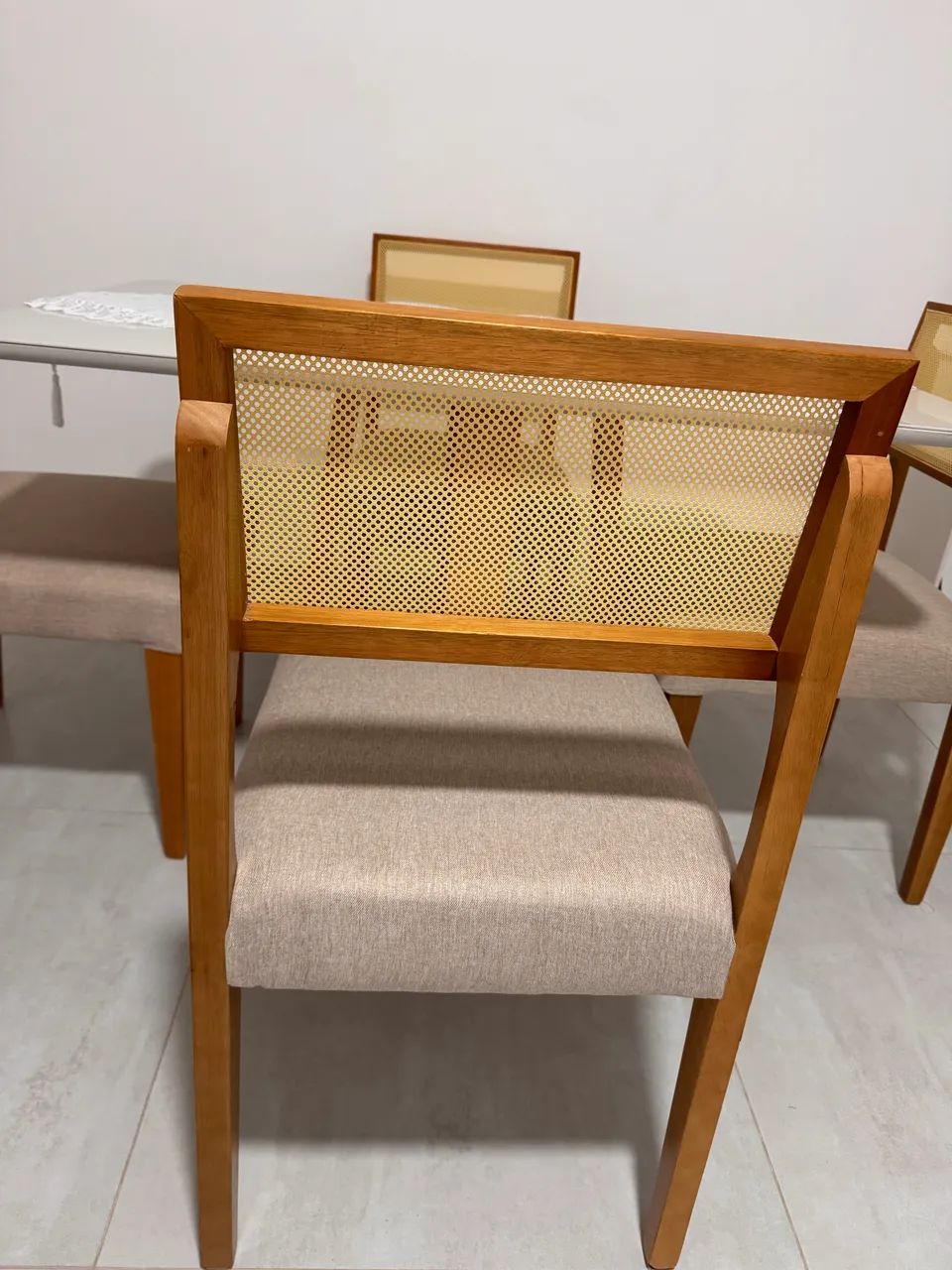 Mesa de Jantar com 4 Cadeiras - Foto 3