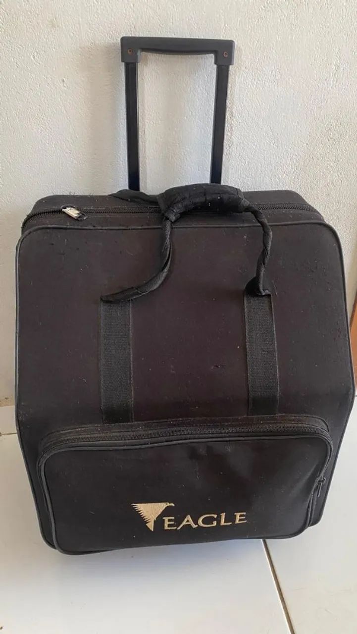 Sanfona Eagle Preta 48 Baixos - Bem Conservada - Foto 4