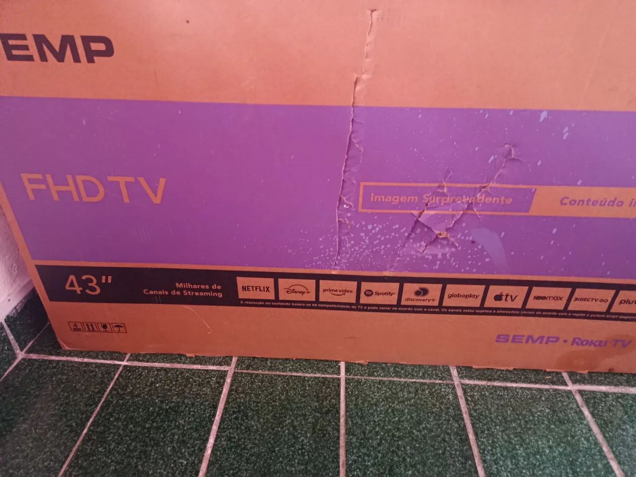 Tv com defeito, para retirada de peças 