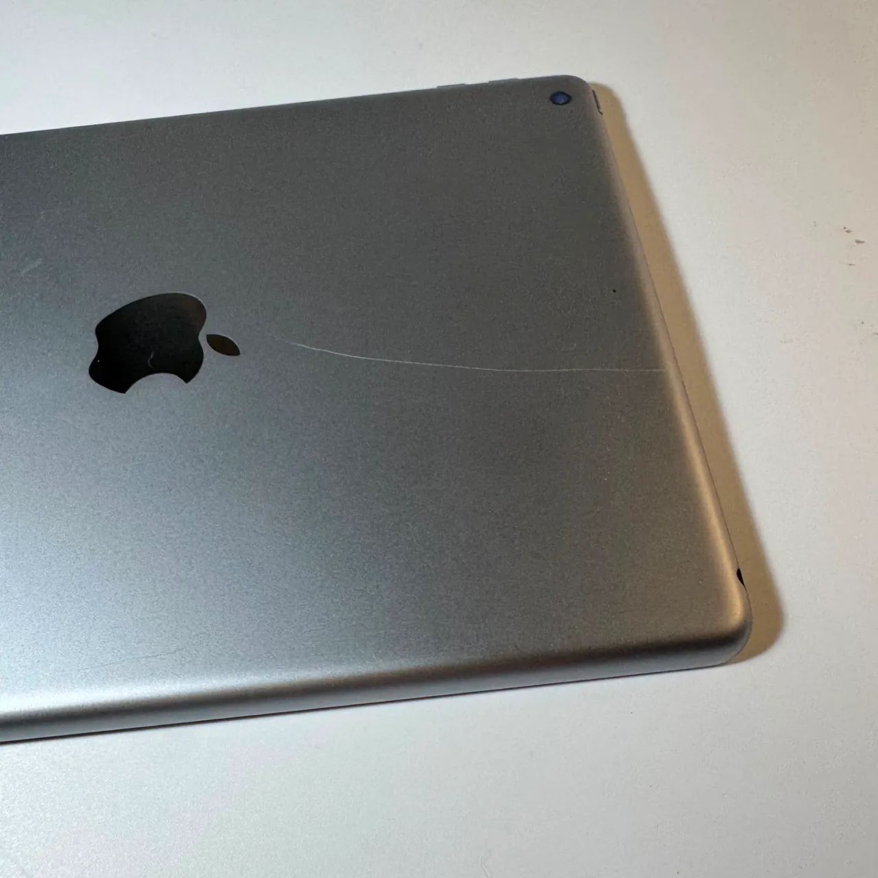 iPad 6ª Geração Apple 32GB Wi-Fi (Modelo A1893) - Perfeito para