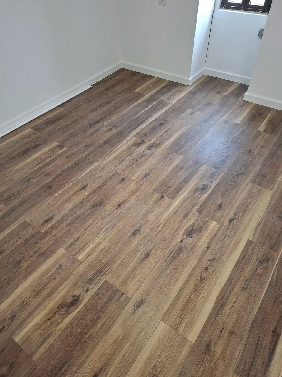 Reforma pinturas e isolamentos gesso cartonado  - Foto 4