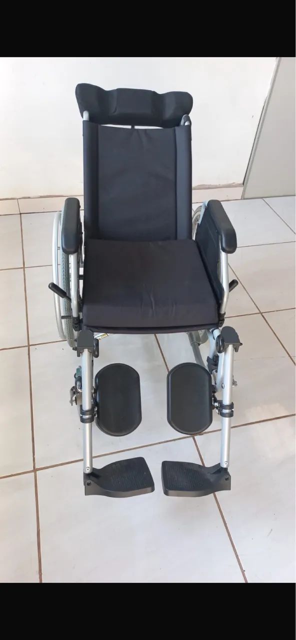 Vendo cadeira de rodas 