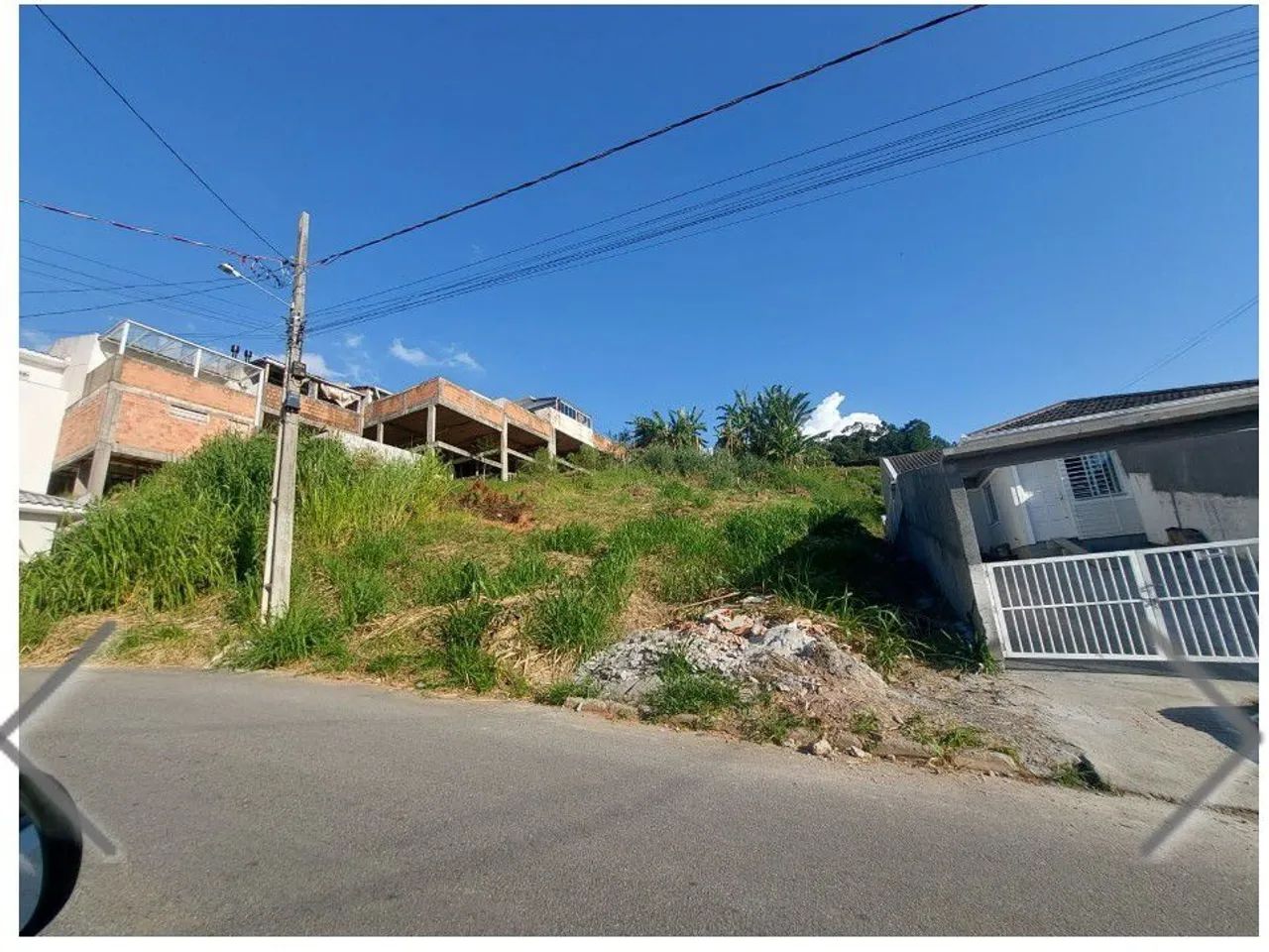 Terreno 333m² Escriturado em Palhoça/SC | Ideal para 2 Sobrados
