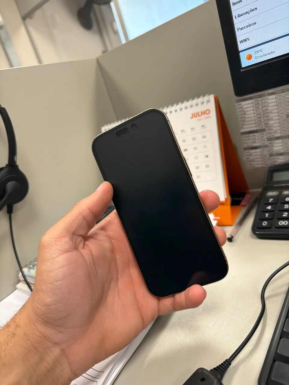 Iphone 16 pro - Foto 2