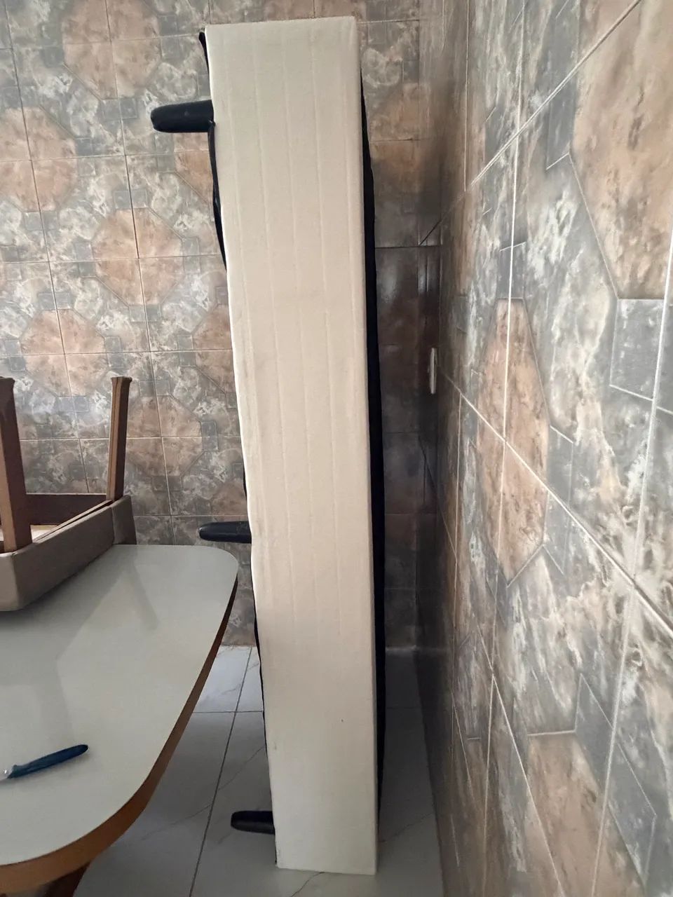 Vendo cama de solteiro, usada apenas 2 meses  - Foto 3