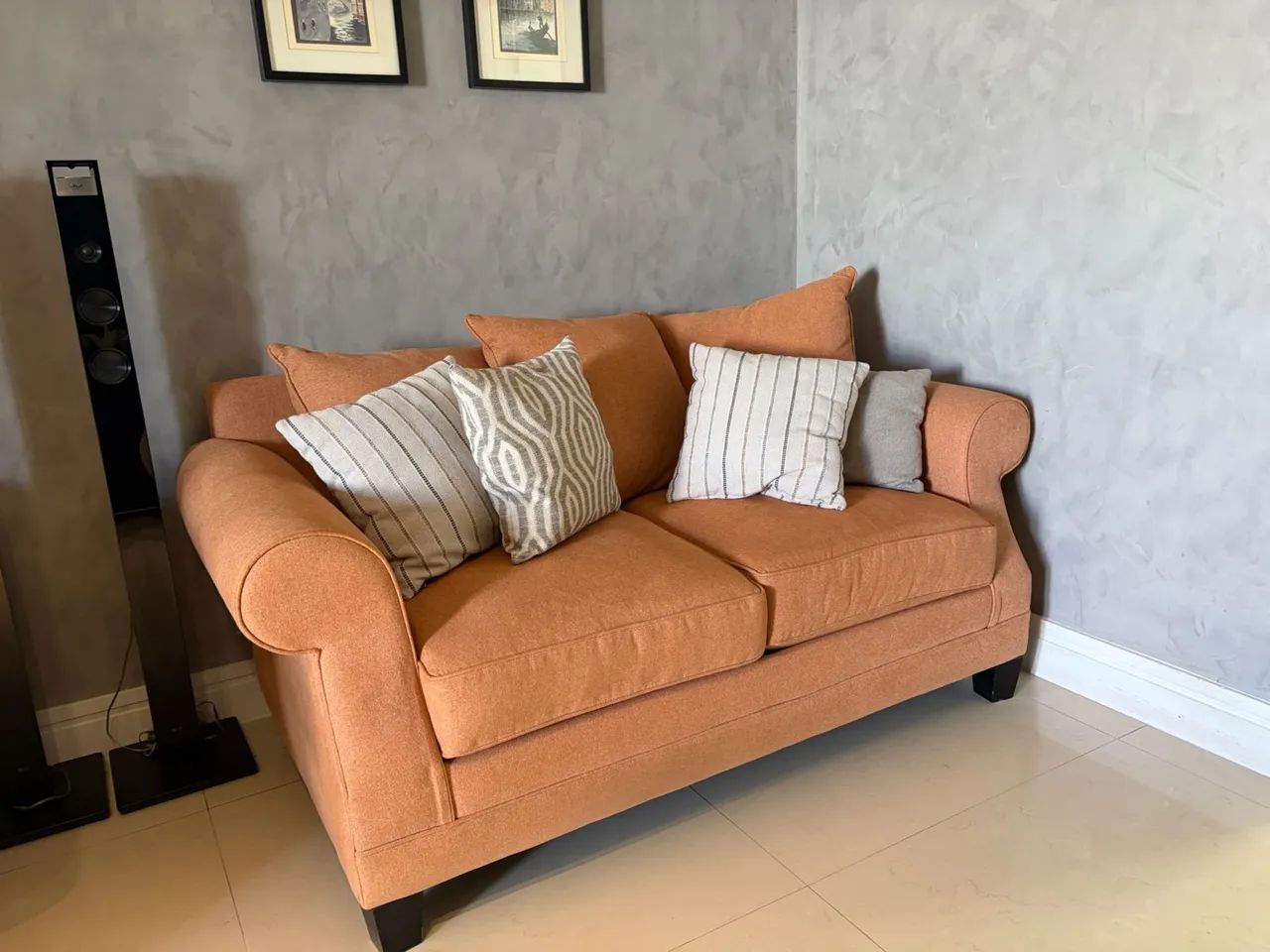 Sofá 2 e 3 lugares mais 2 poltronas em excelente estado  - Foto 2
