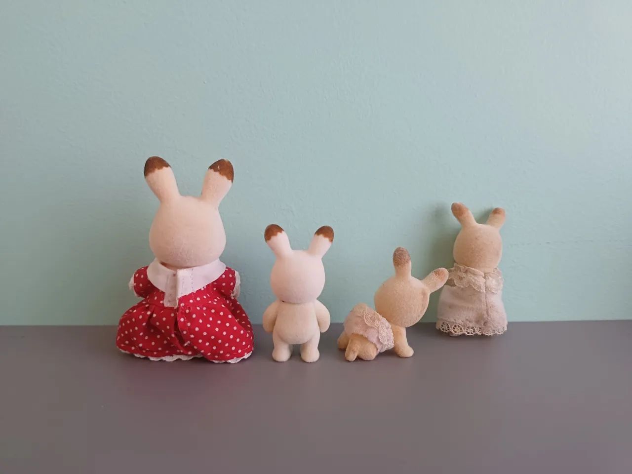 Lote coelhos chocolate sylvanian families  - Foto 2