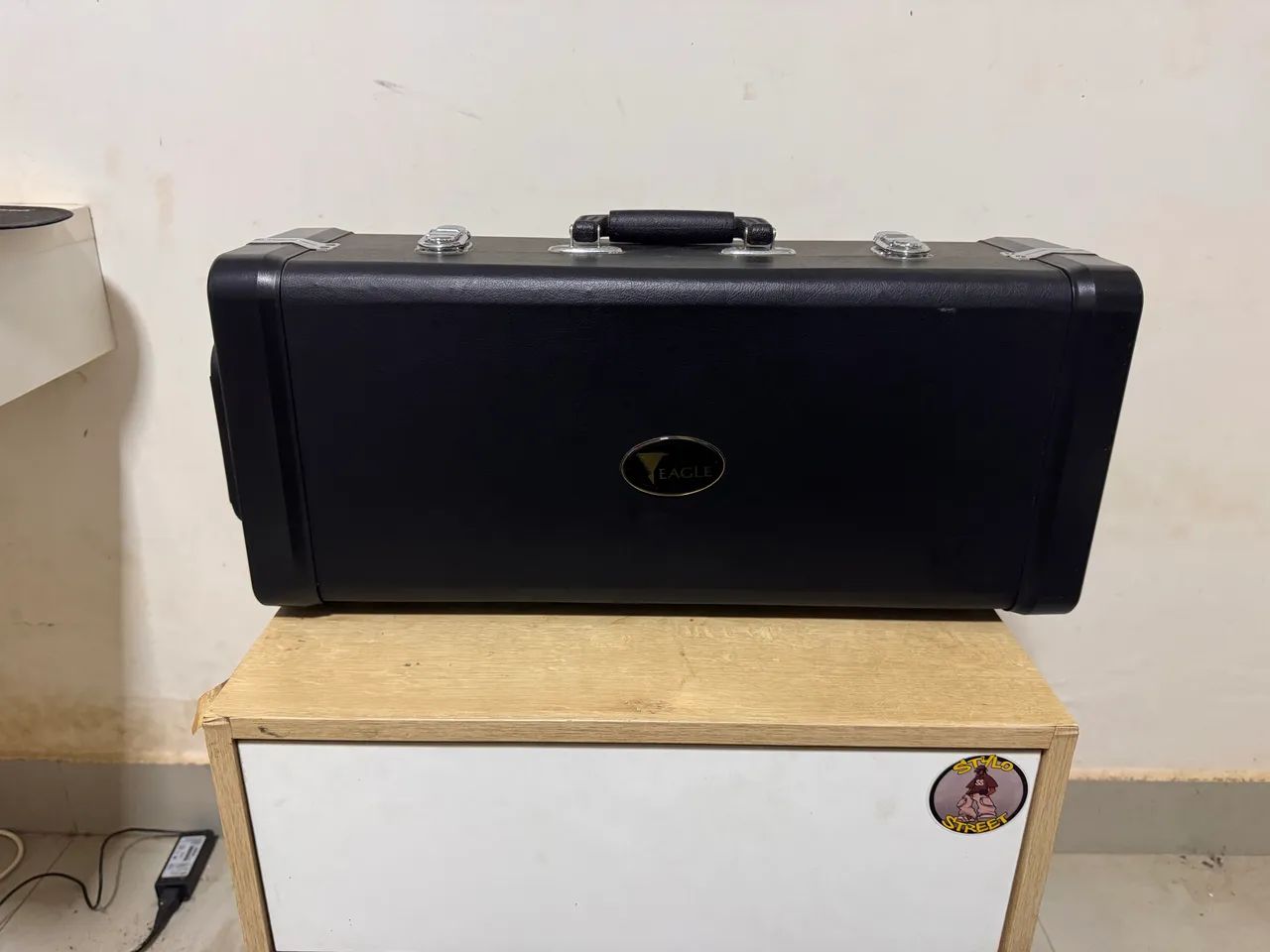 Trompete Eagle Tr504 Sib Profissional + estojo original