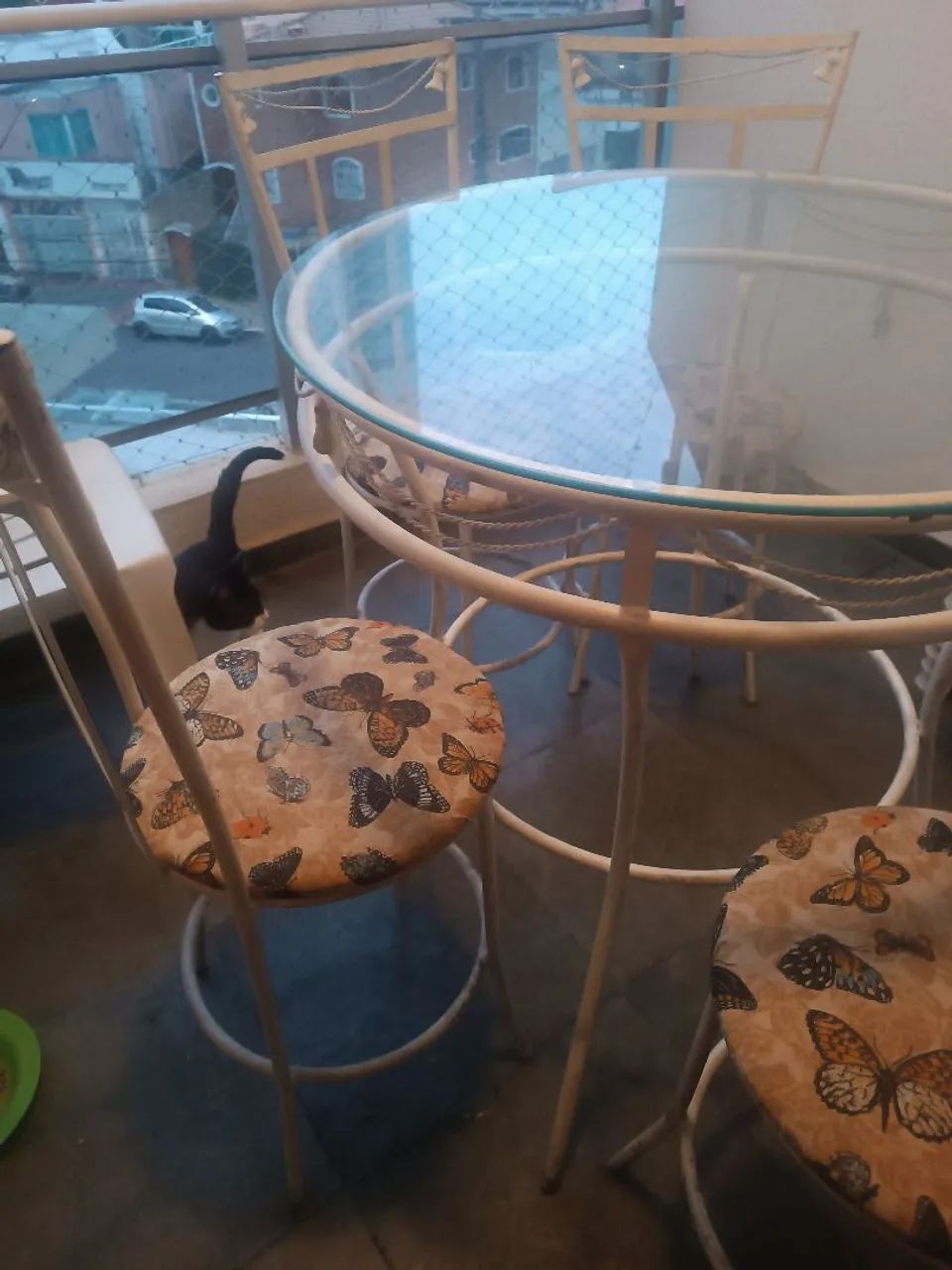 Mesa Redonda ideal para cozinha, sala de jantar ou Varanda com 4 Cadeiras - Ferro Branco - Foto 3