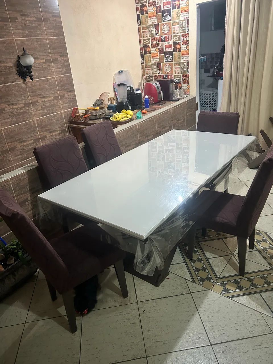 Mesa de jantar de vidro com 5 cadeiras  - Foto 4