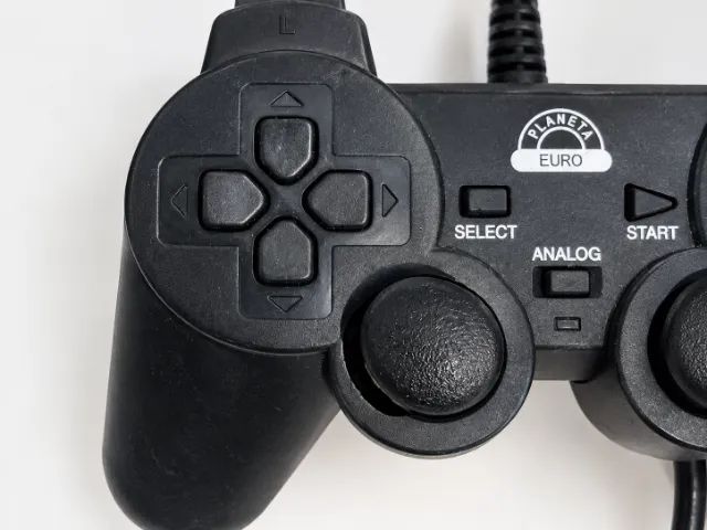 Controle de ps2 genérico com fio - Foto 3