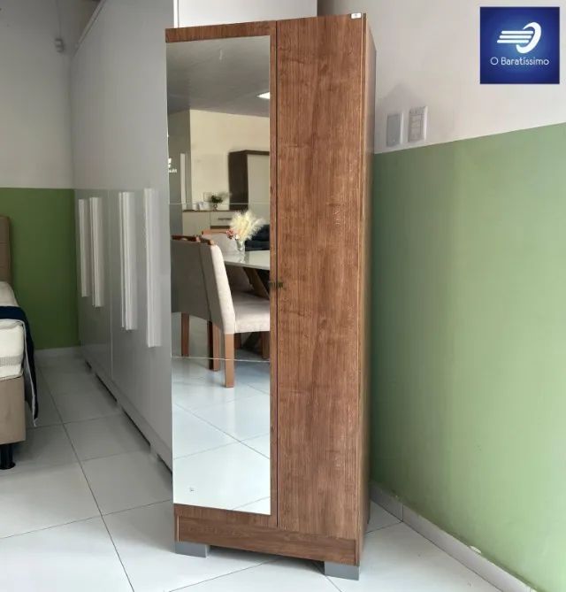 Armário Multiuso com Espelhos