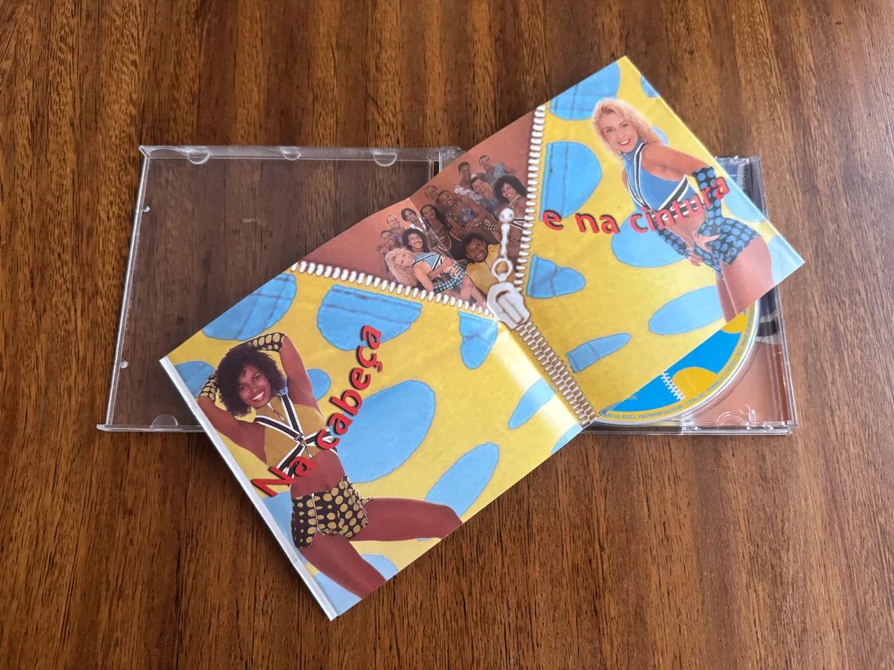 CD COLECIONADOR - É O TCHAN - NA CABEÇA E NA CINTURA - Foto 3