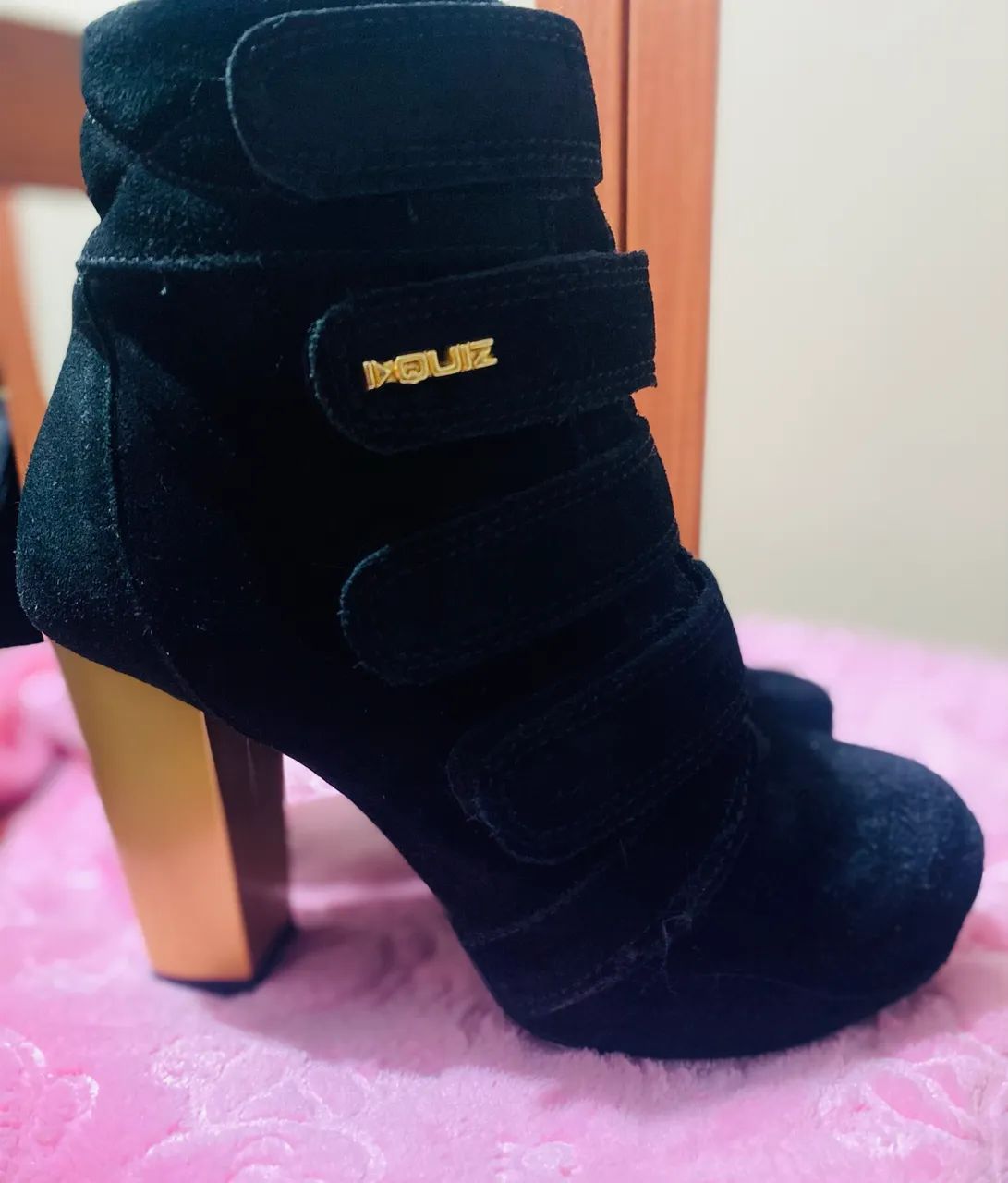 Bota semi nova