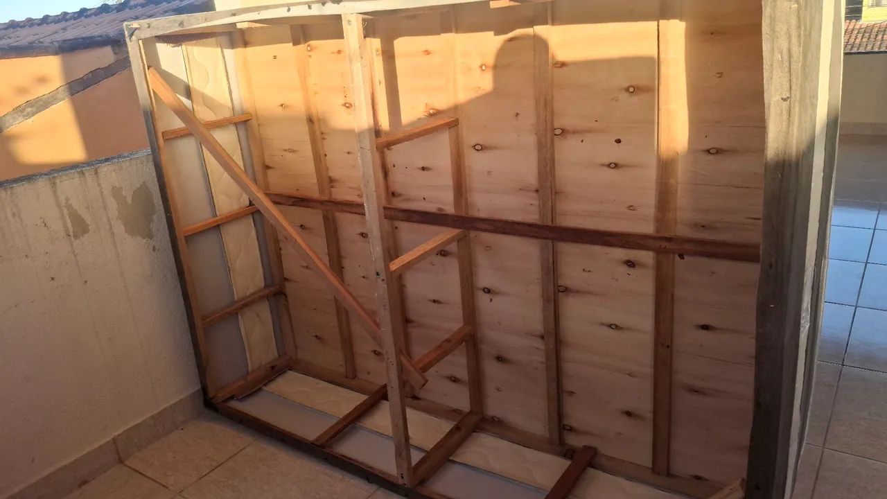 Cama box com 1 ano de uso ( contém os pés) - Foto 3